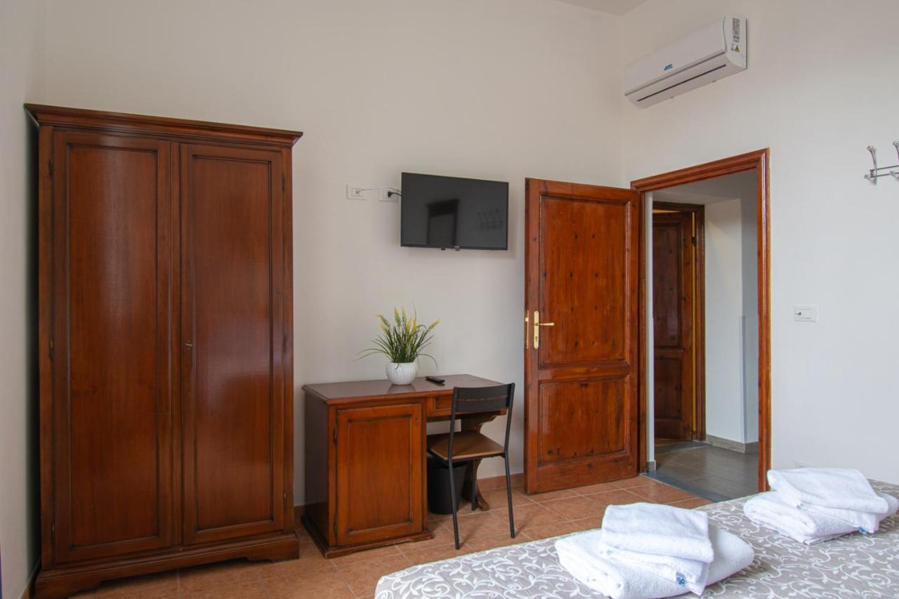 Guest House Paraiso Firenze Bagian luar foto
