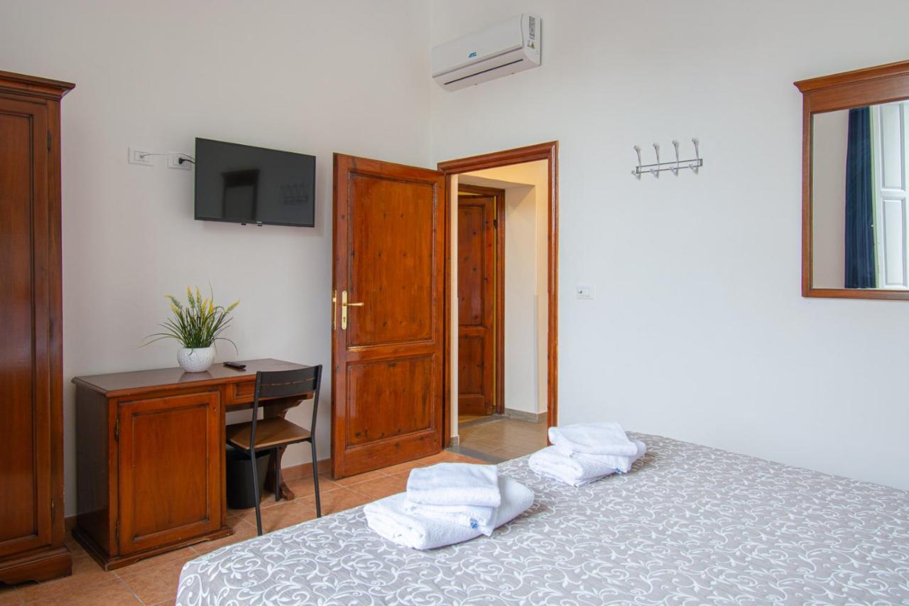 Guest House Paraiso Firenze Bagian luar foto